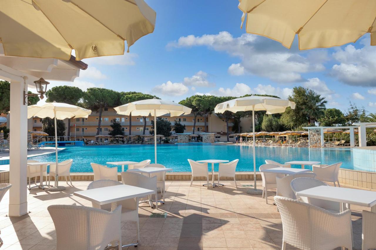 Tirreno Resort Кала-Либеротто Экстерьер фото