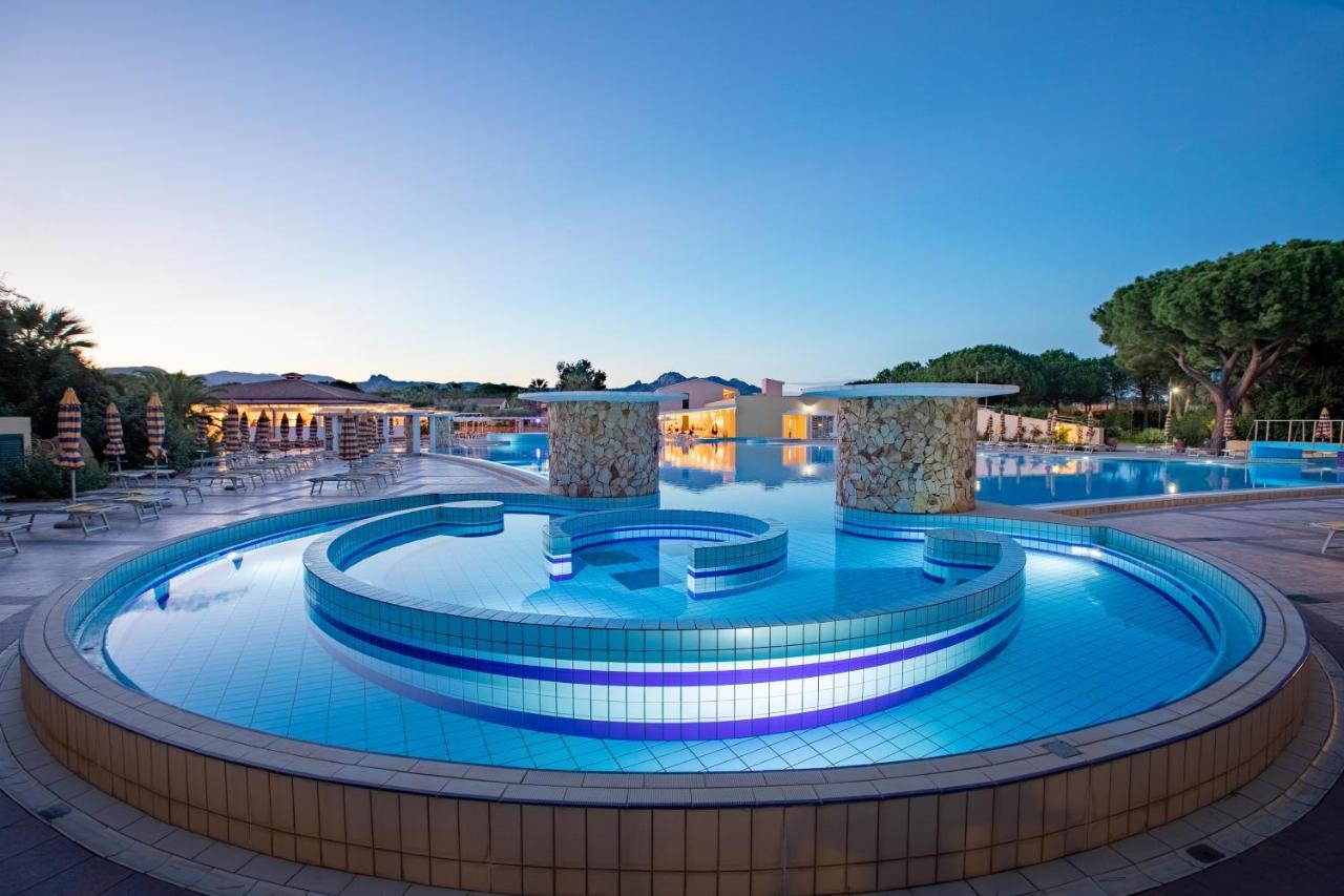 Tirreno Resort Кала-Либеротто Экстерьер фото