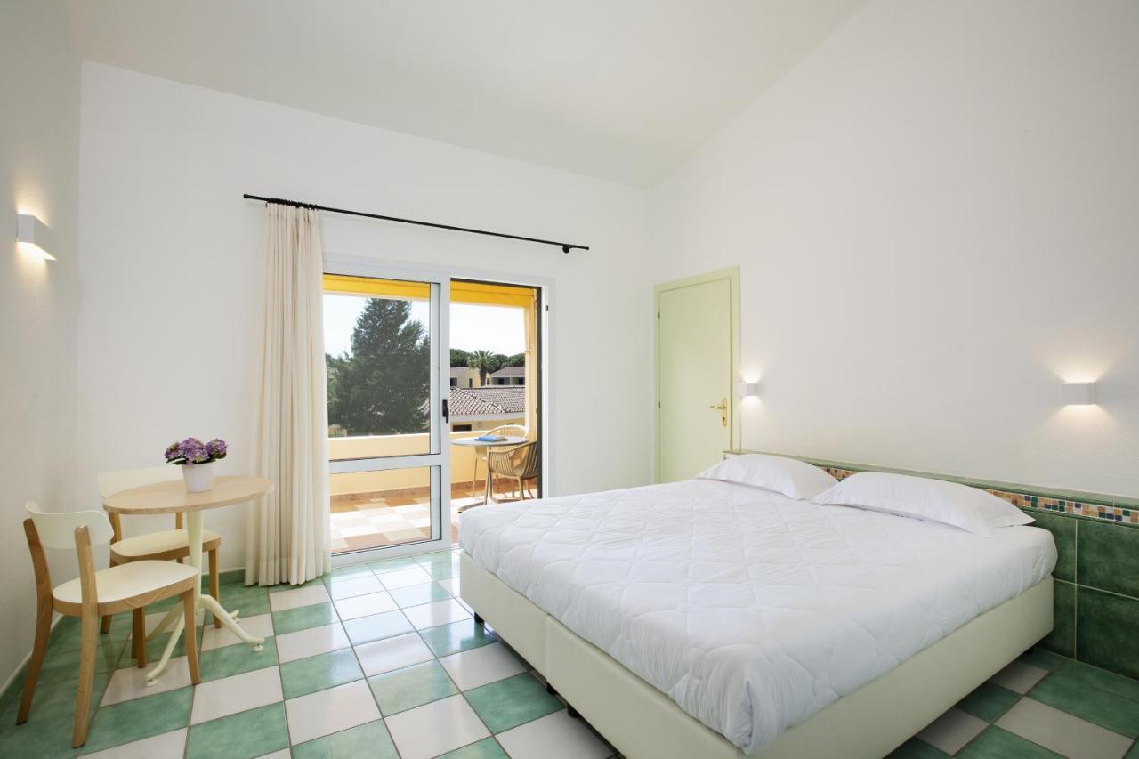 Tirreno Resort Кала-Либеротто Экстерьер фото