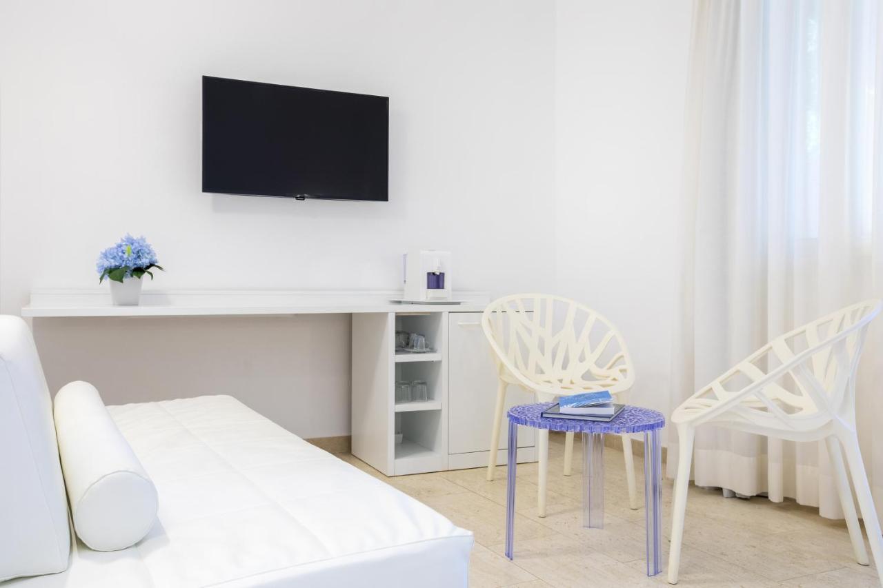 Tirreno Resort Кала-Либеротто Экстерьер фото