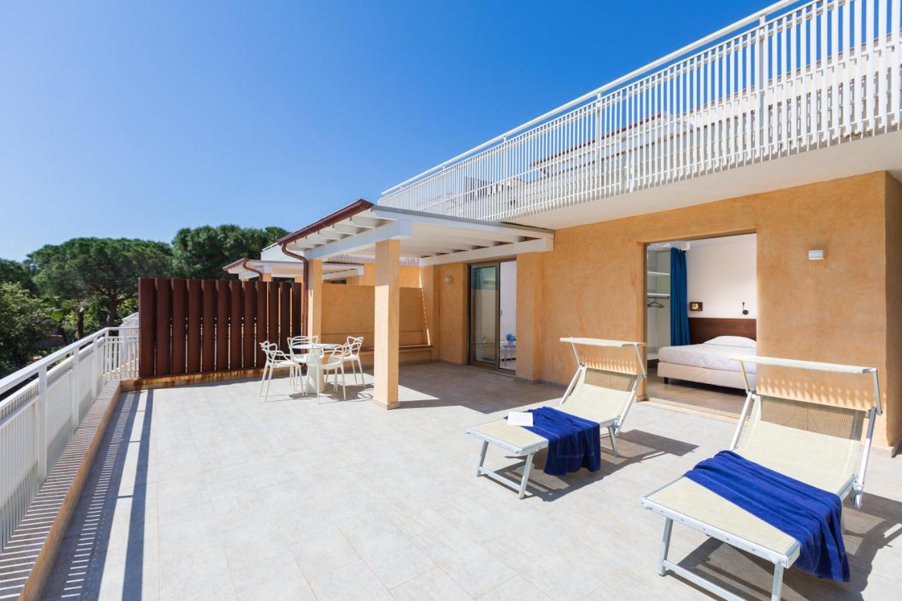 Tirreno Resort Кала-Либеротто Экстерьер фото